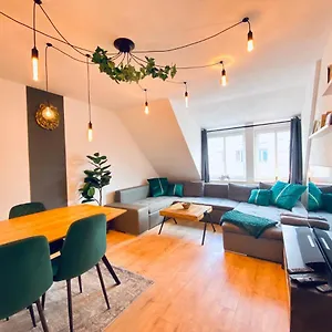 2br-flat-near-karl-heine-kanal.bestleipzighotels.com/